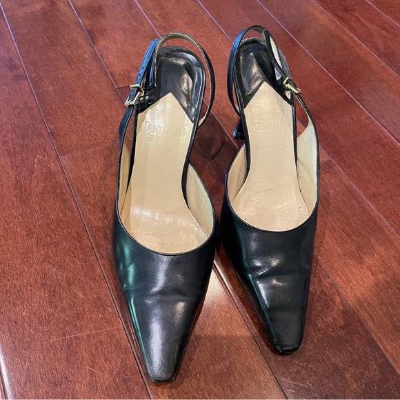 Vintage Arturo Chiang Sling Back shells in Black, Size 7 - Picture 2 of 5